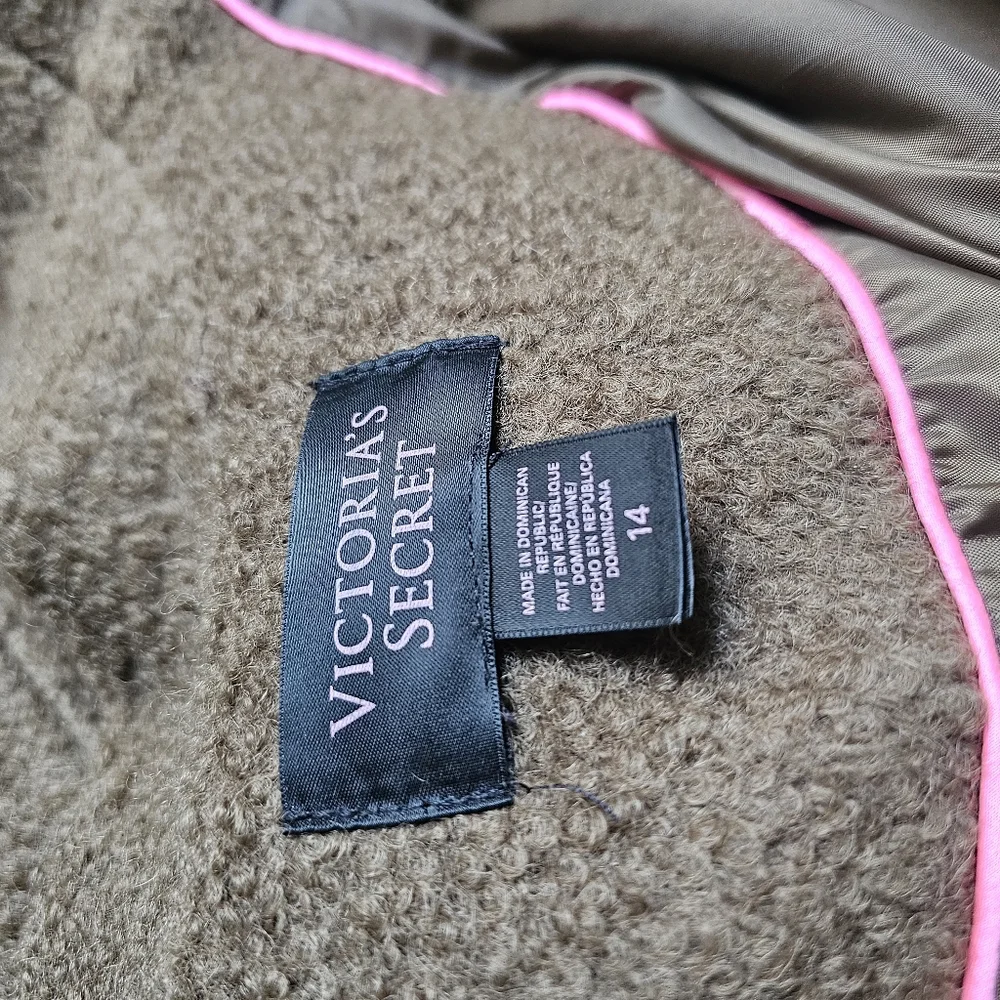 VTG Victorias Secret Mocca Mousse Tan Bouclé Midi Coat Button Y2K Size 12-14‎